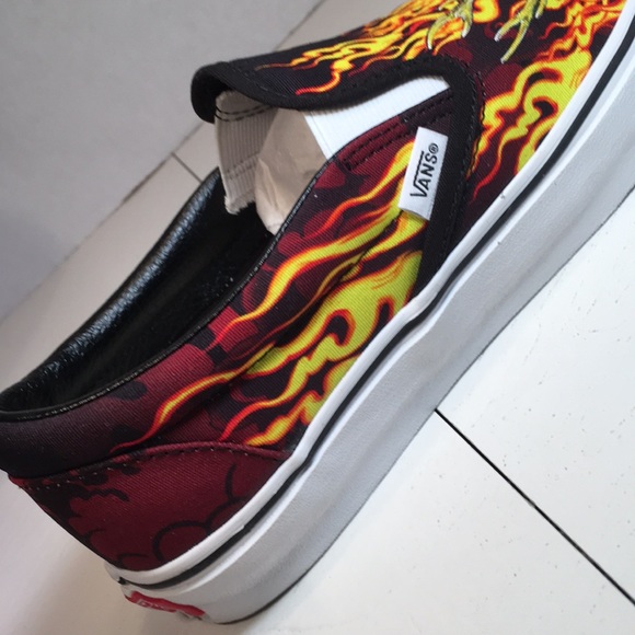 NWT Vans Classic Slip-On Samurai Rising Sneakers Men’s 9 - Picture 7 of 10